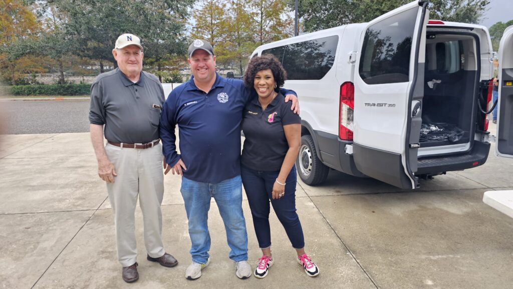 Community Comes Together to Provide Thanksgiving Meals to 175 Families on Thanksgiving Day