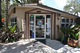 captians BBQ front door, located in Bing's Landing Park